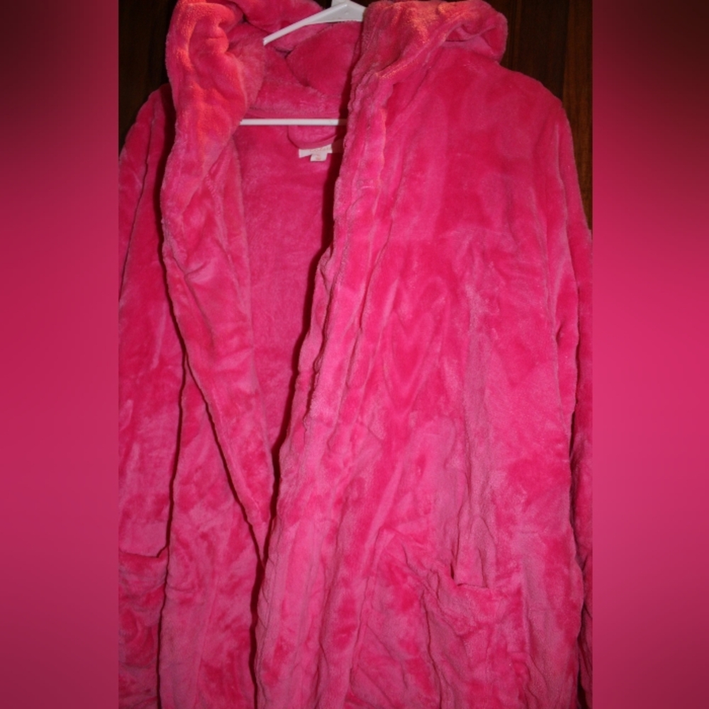 Pink Hearts Colsie Robe - Picture 6 of 12
